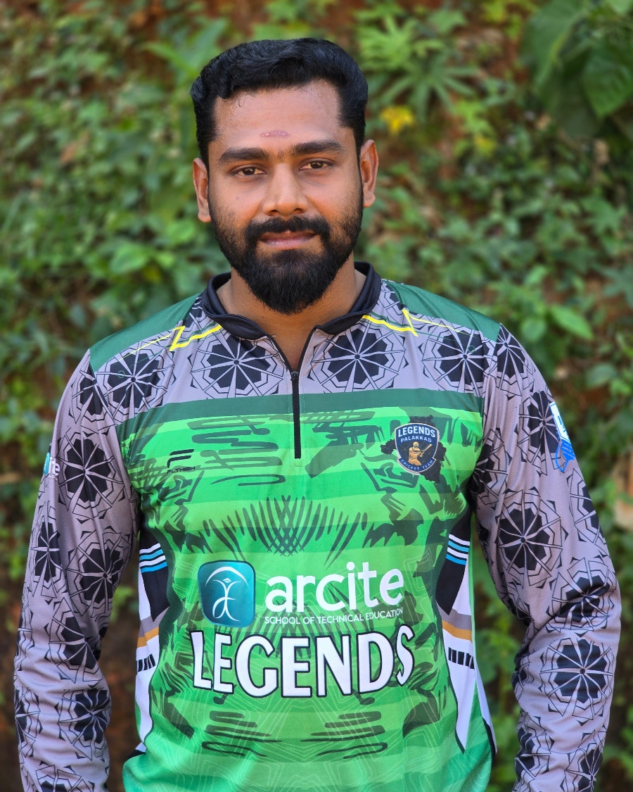 VINEETH CHANDRAN R