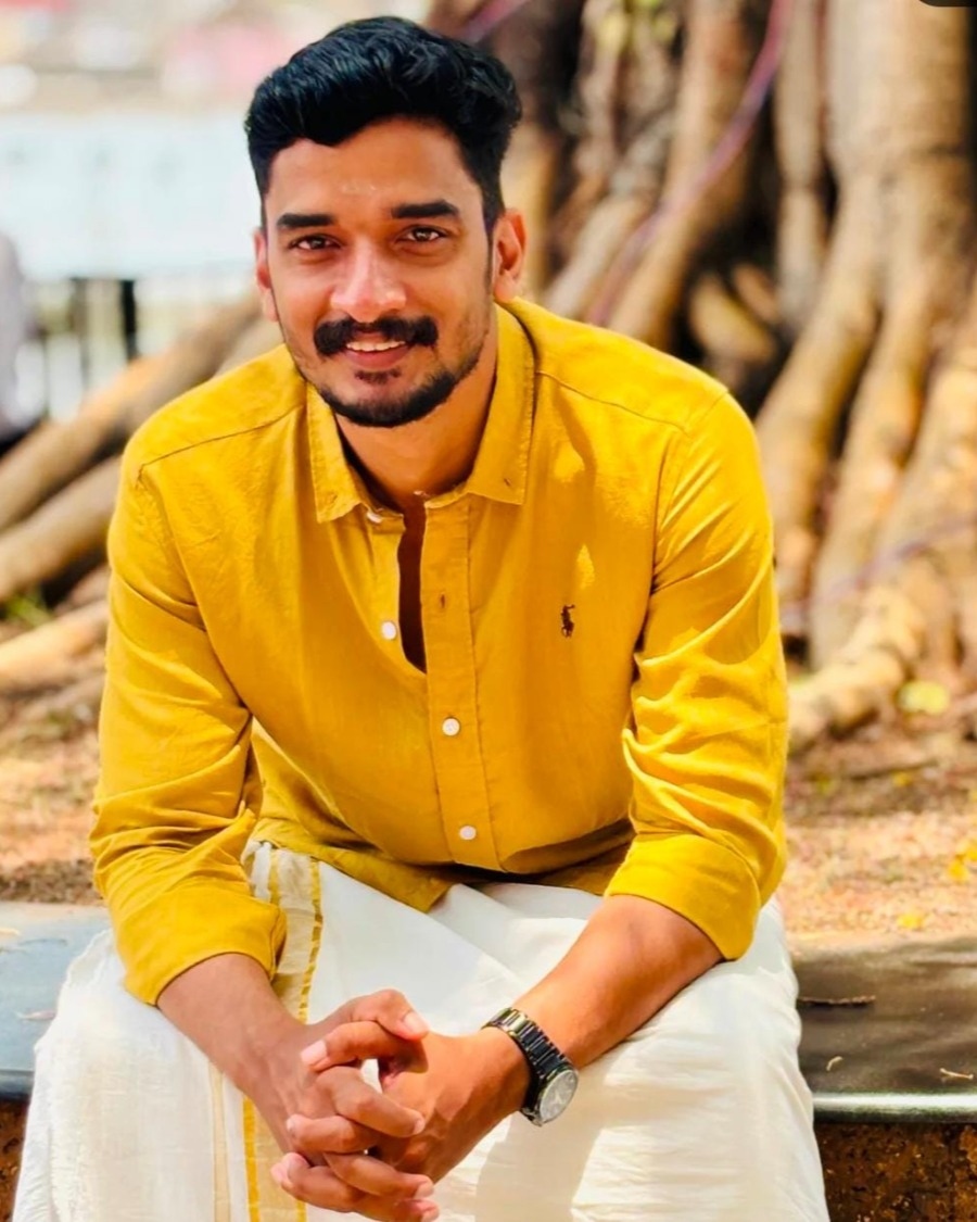 AKHIL V