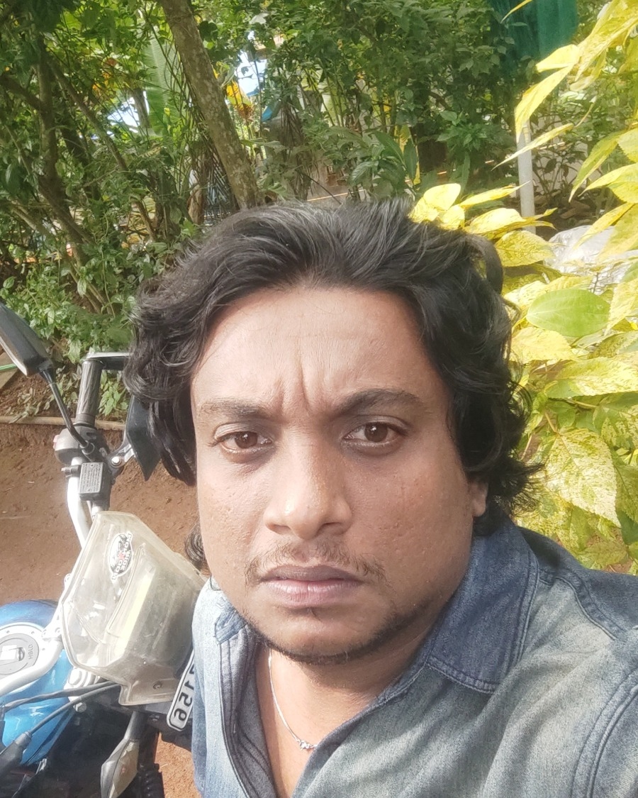 VIVEK RAVEENDRAN